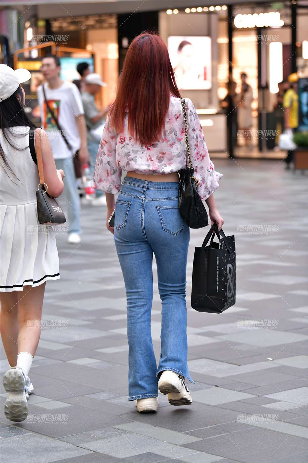 图片[5]-花衫牛仔裤美女-街拍流行馆