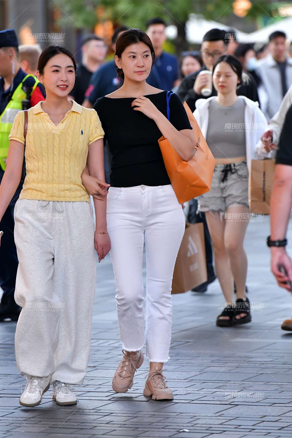 图片[5]-邻家白牛仔裤美女-街拍流行馆