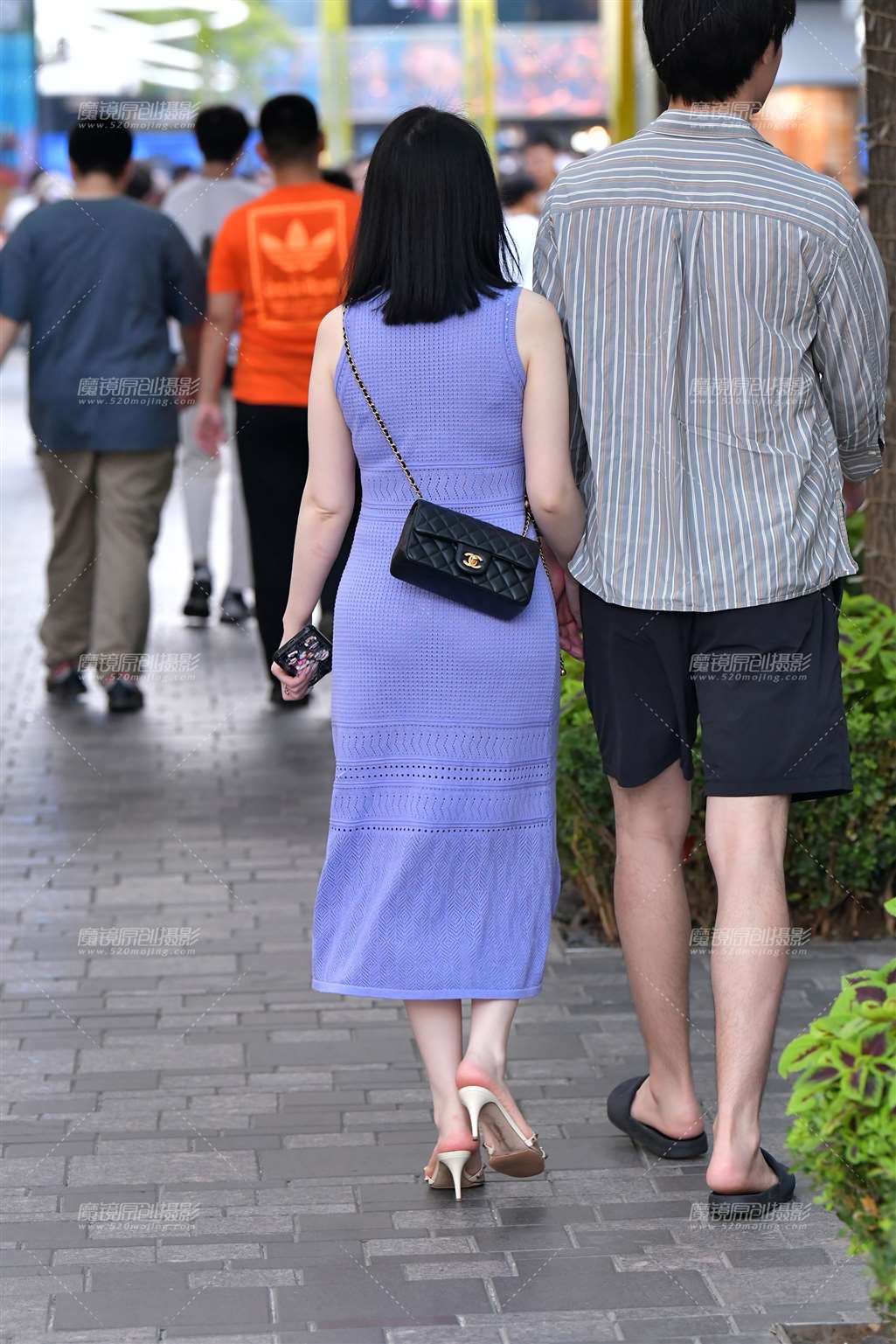 图片[2]-针织长裙美女-街拍流行馆