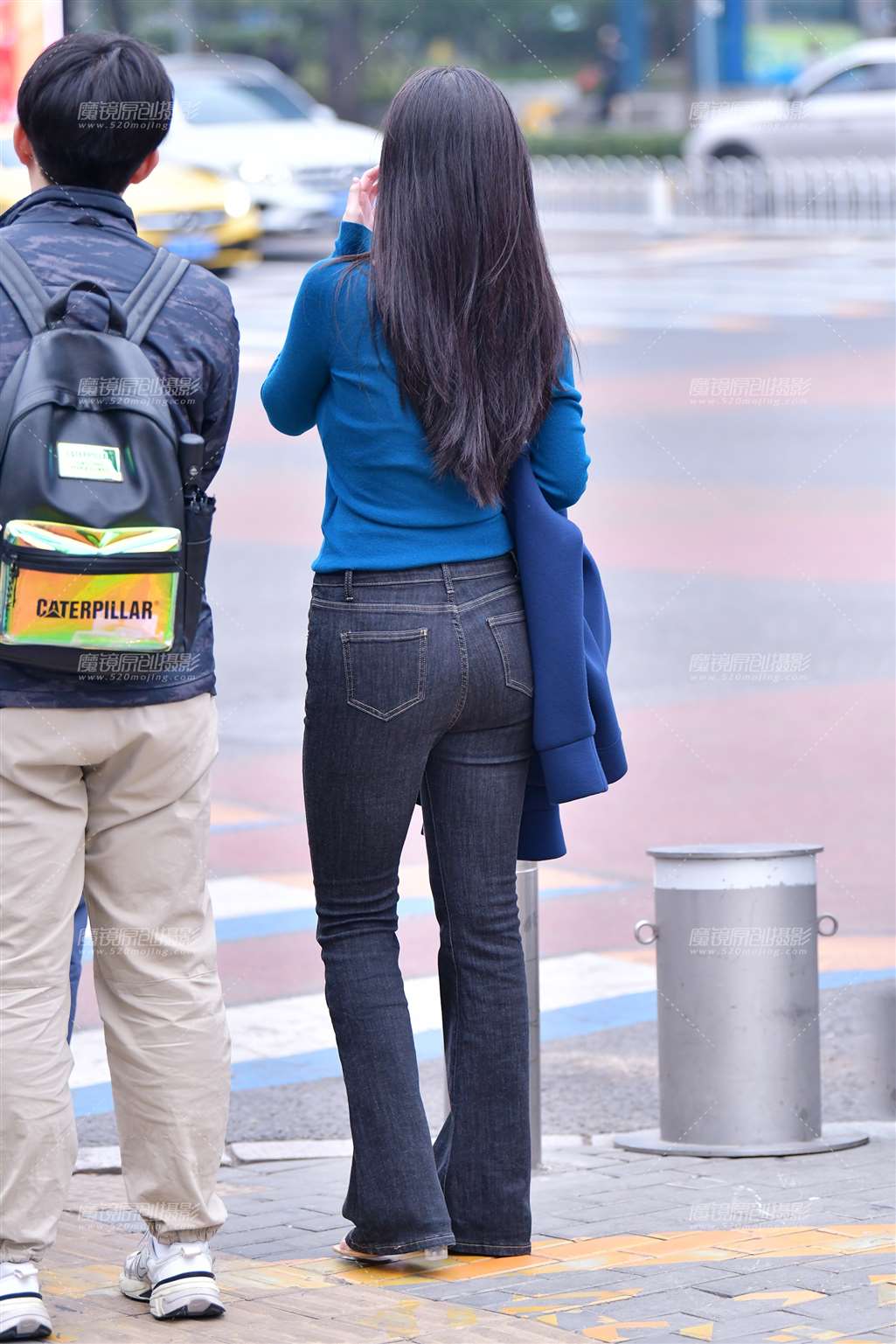图片[2]-红嘴唇甜美牛仔裤美女-街拍流行馆