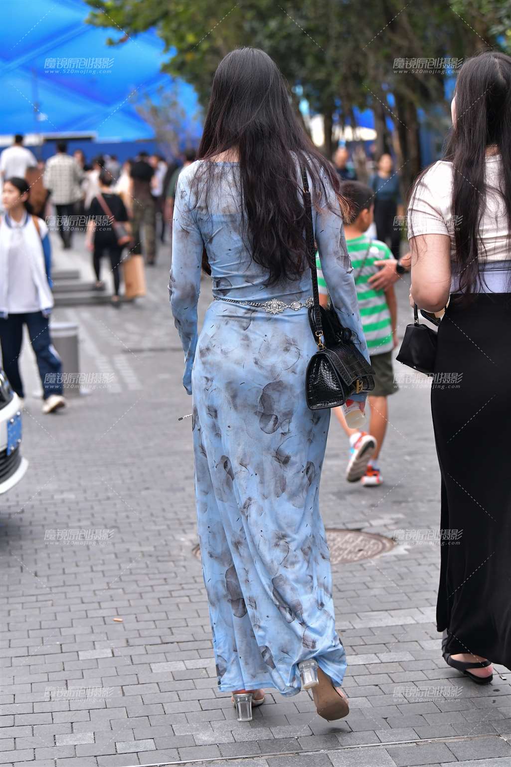 图片[2]-气质高挑纱裙美女-街拍流行馆
