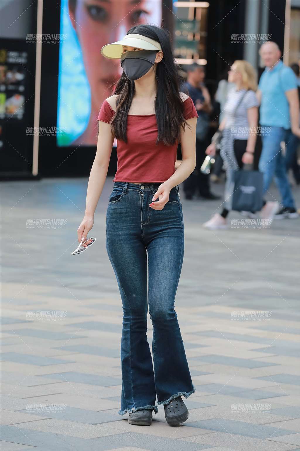 图片[3]-深蓝牛仔裤美女-街拍流行馆