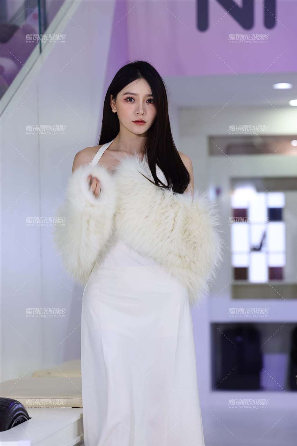 图片[3]-20241208长沙车展极品车模小君的肉丝美腿-街拍流行馆