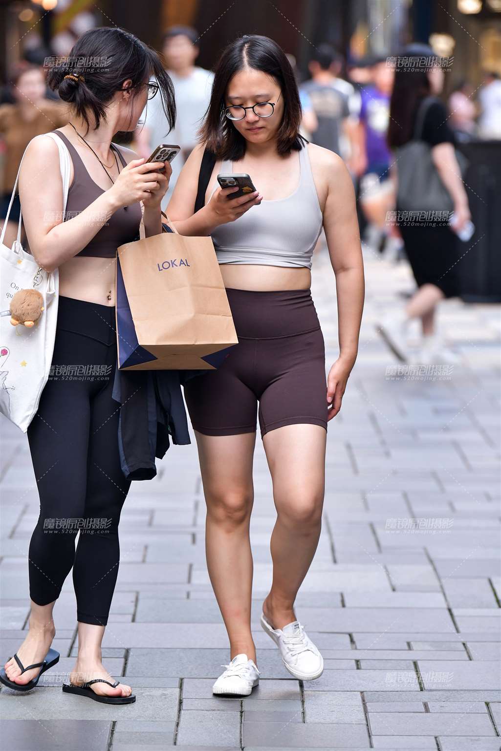 图片[4]-五分瑜伽运动裤美女-街拍流行馆