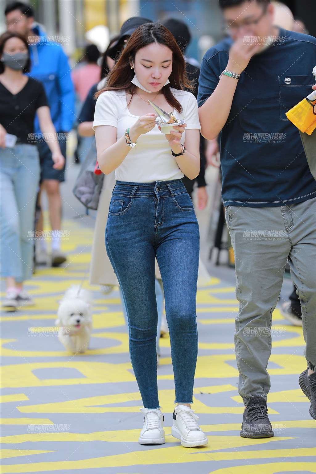 图片[4]-蓝色牛仔裤女友-街拍流行馆