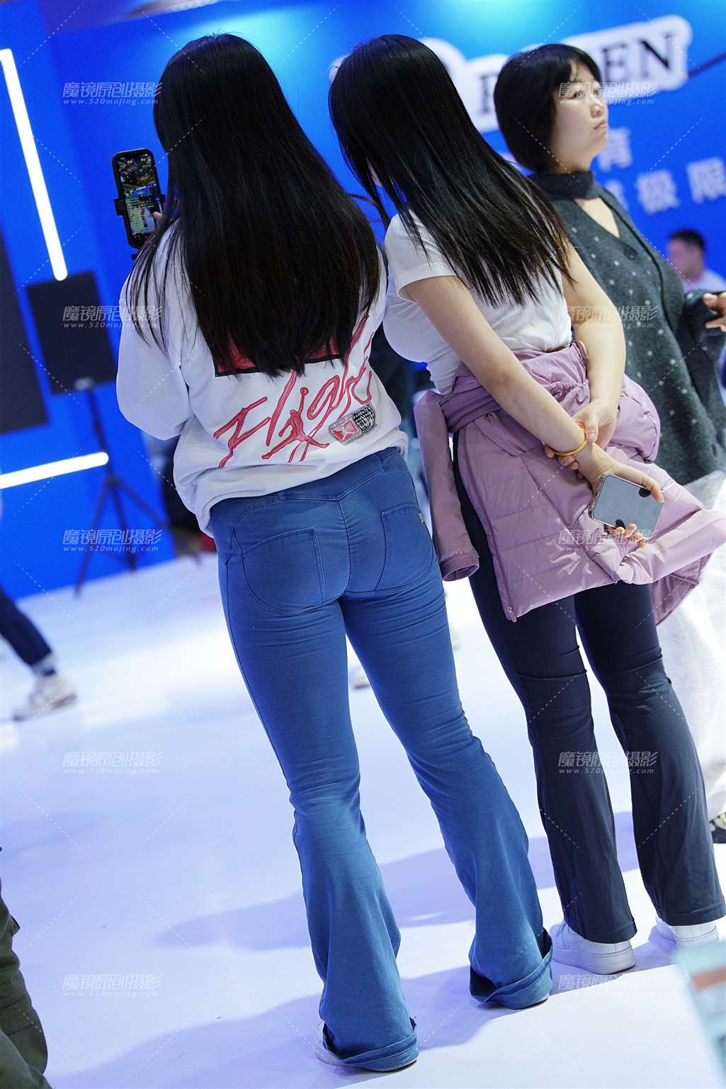 图片[3]-紧身牛仔健身（6K）-街拍流行馆