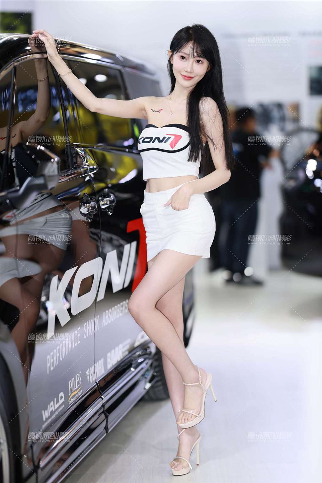 图片[1]-20250329菠萝酱-街拍流行馆