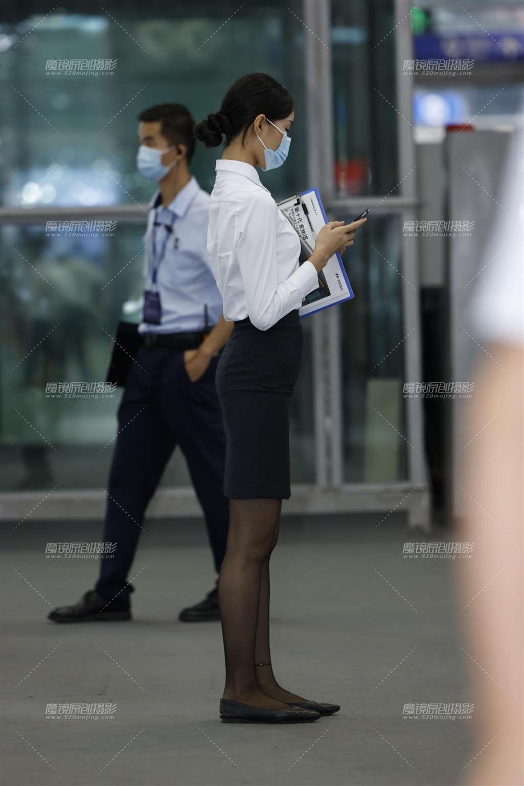 图片[4]-20201003黑丝实习生-街拍流行馆