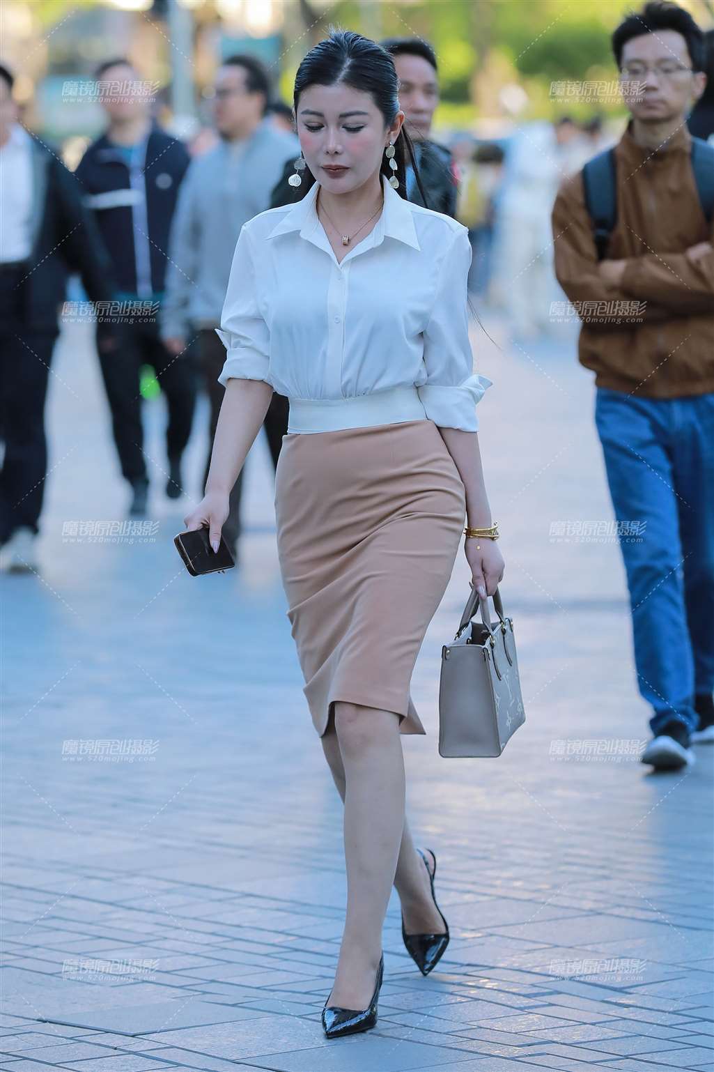 图片[4]-职业装气质美女-街拍流行馆