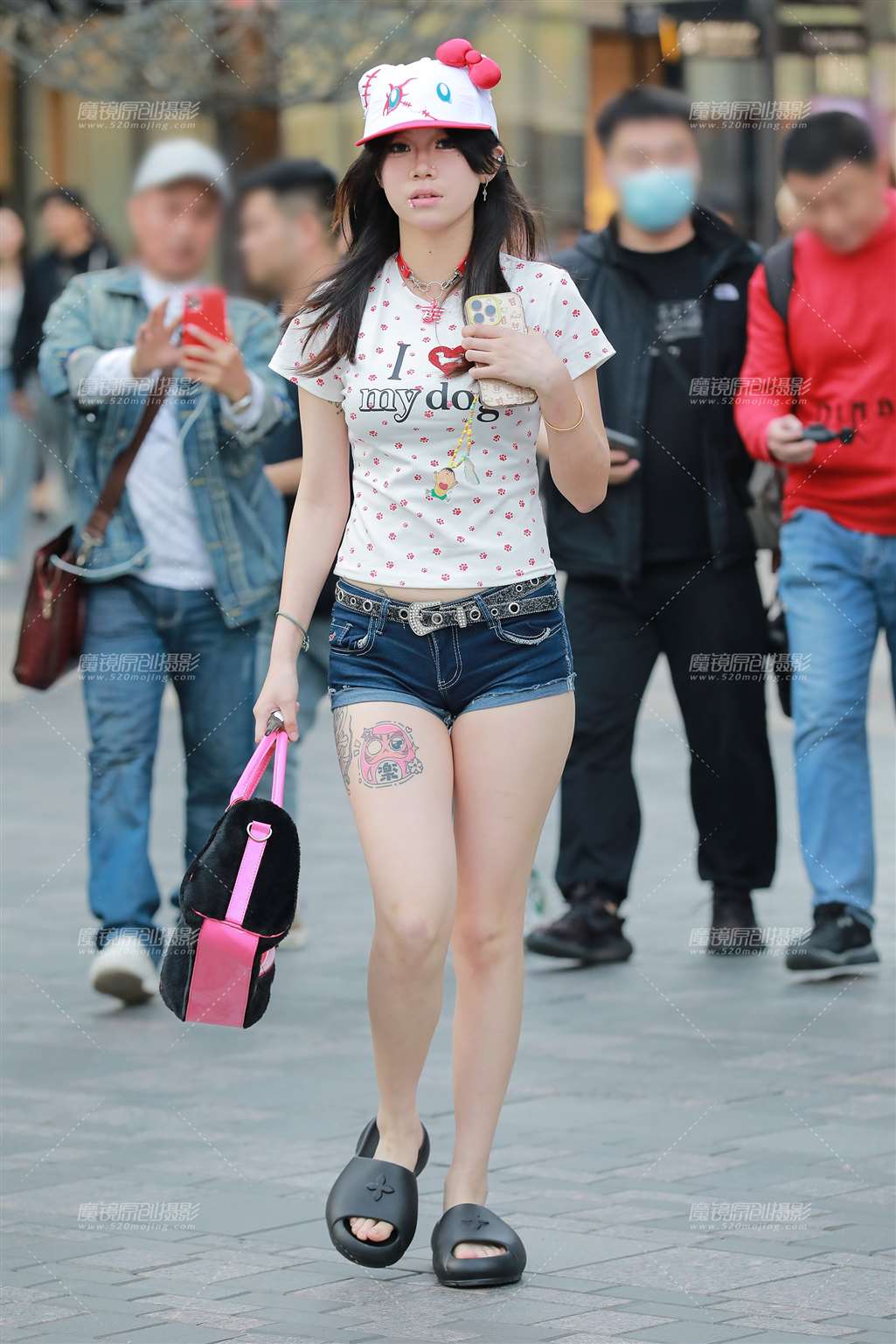 图片[3]-深蓝色紧身热裤-街拍流行馆