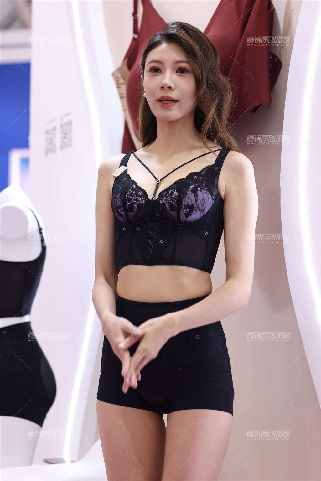 图片[3]-20250318黑色内衣漂亮模特-街拍流行馆