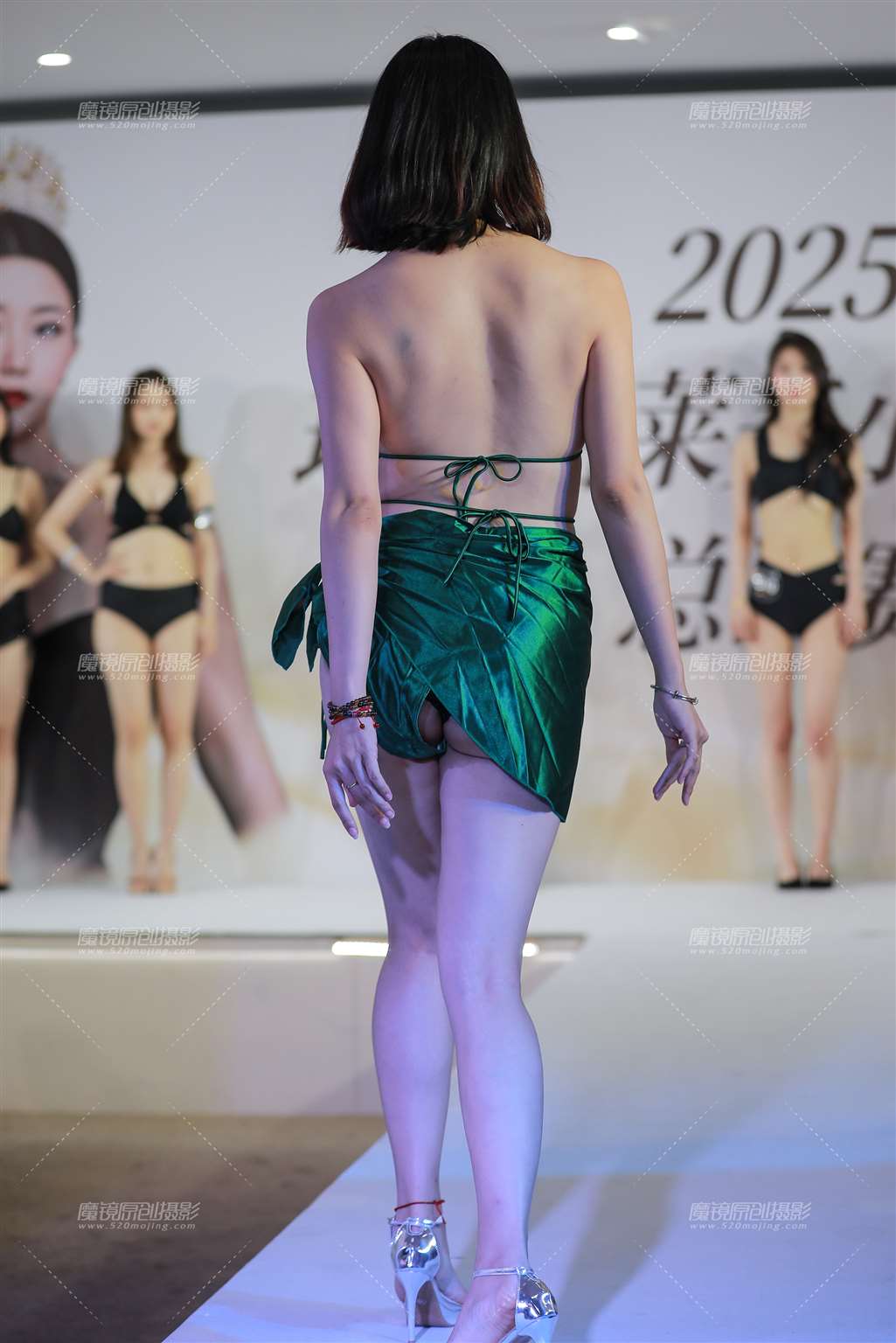 图片[2]-绿色泳装-街拍流行馆