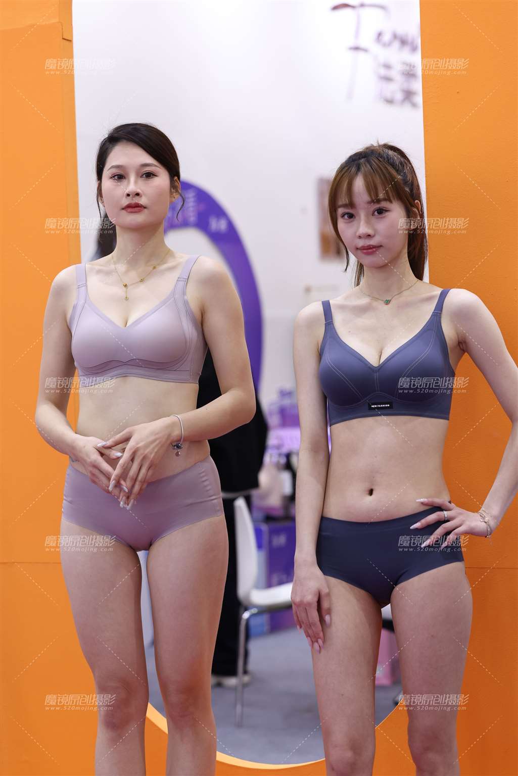 图片[3]-20250318两个内衣模特-街拍流行馆