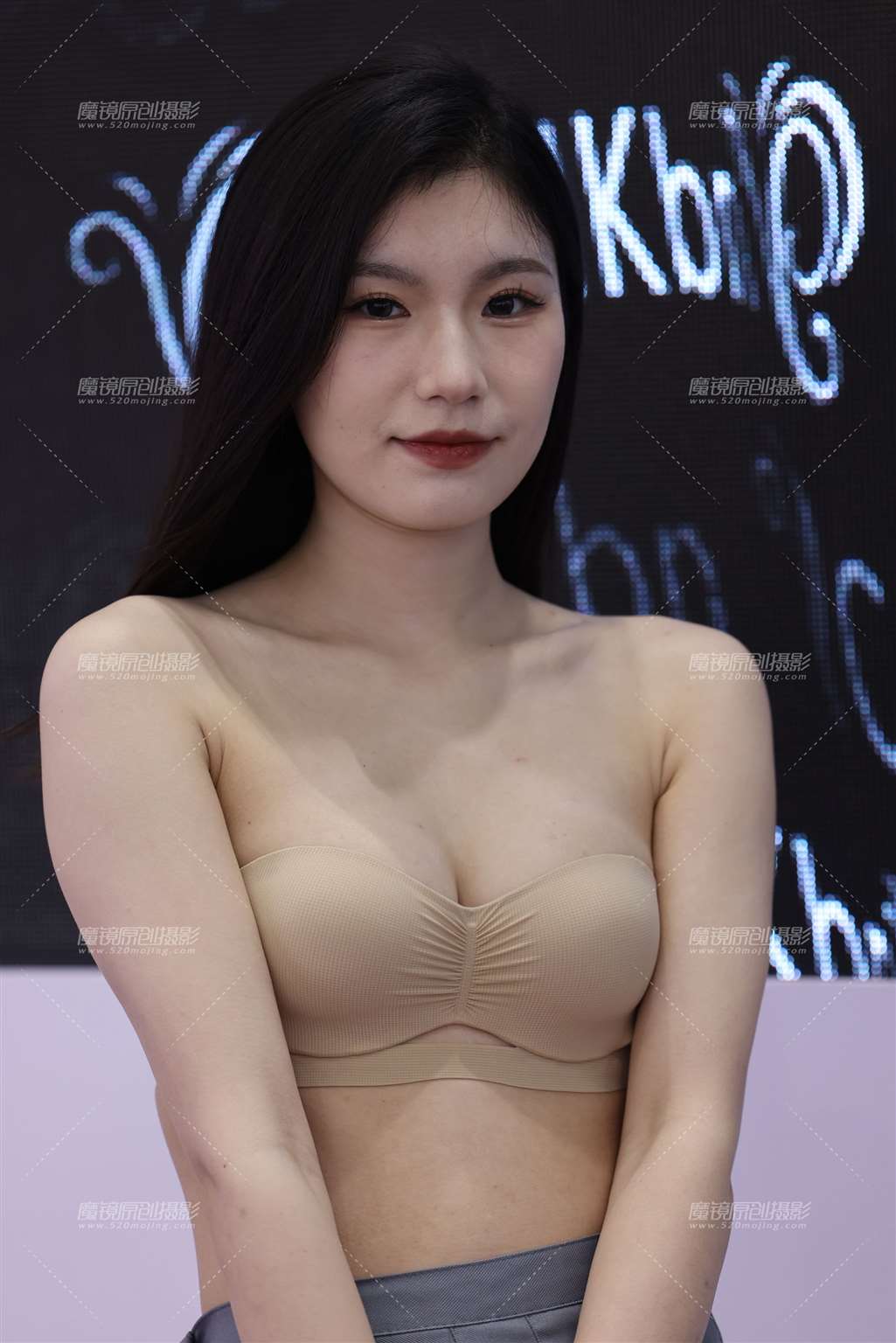 图片[2]-20250318裸色内衣妹妹-街拍流行馆