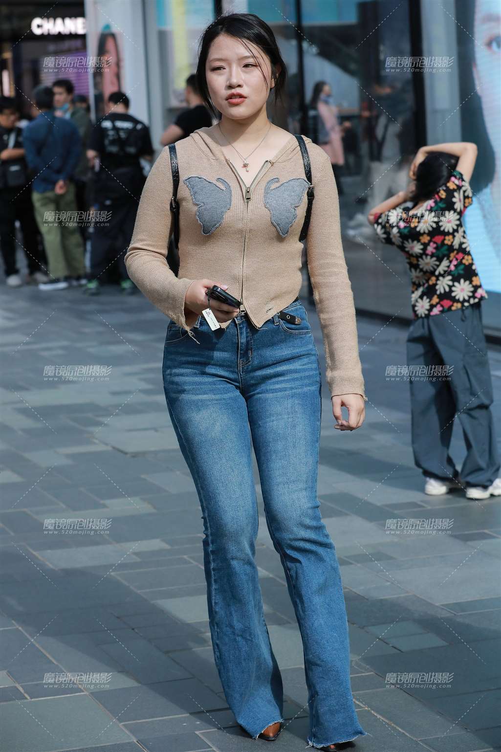 图片[1]-丰润牛仔裤女友-街拍流行馆
