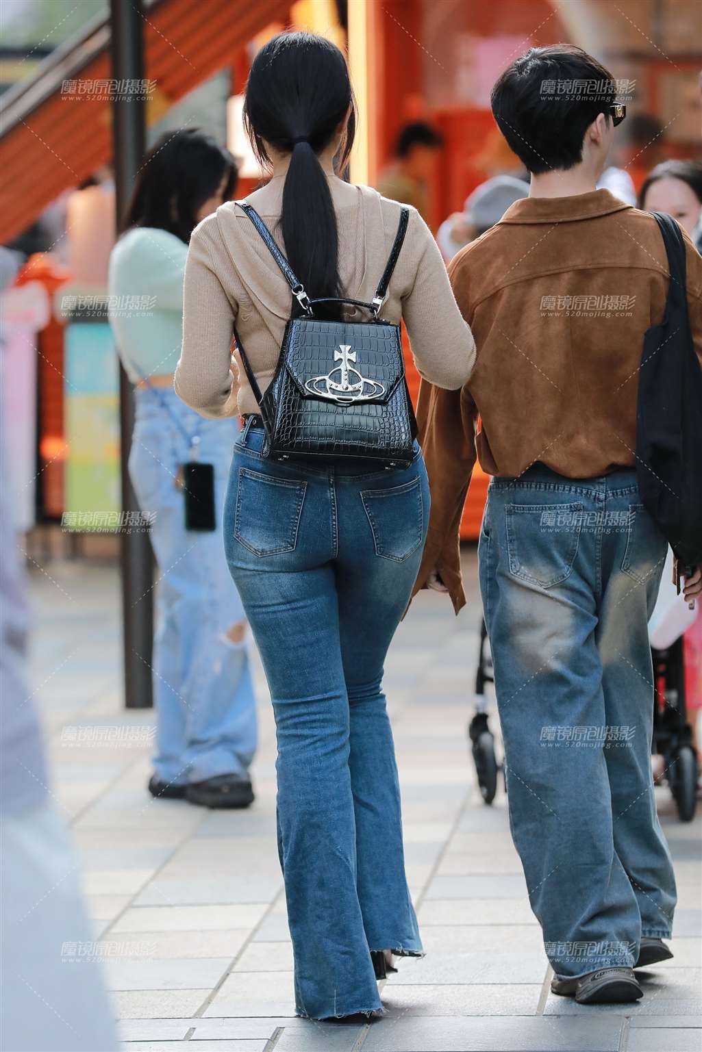 图片[2]-丰润牛仔裤女友-街拍流行馆