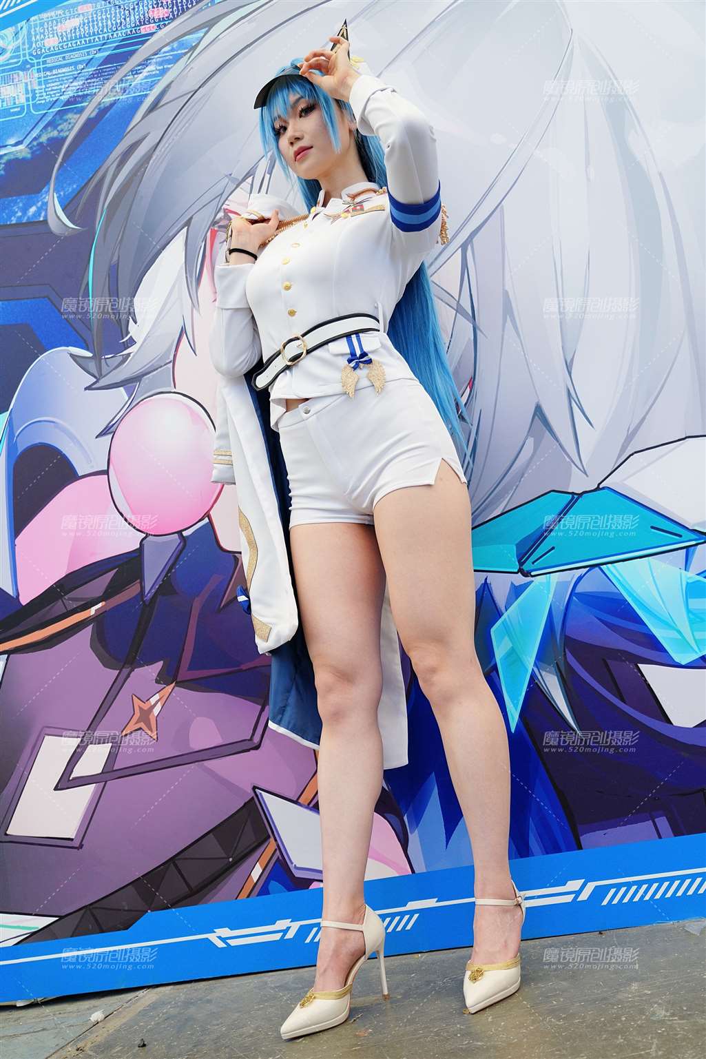 图片[1]-蓝发紧身制服长腿（6K）-街拍流行馆