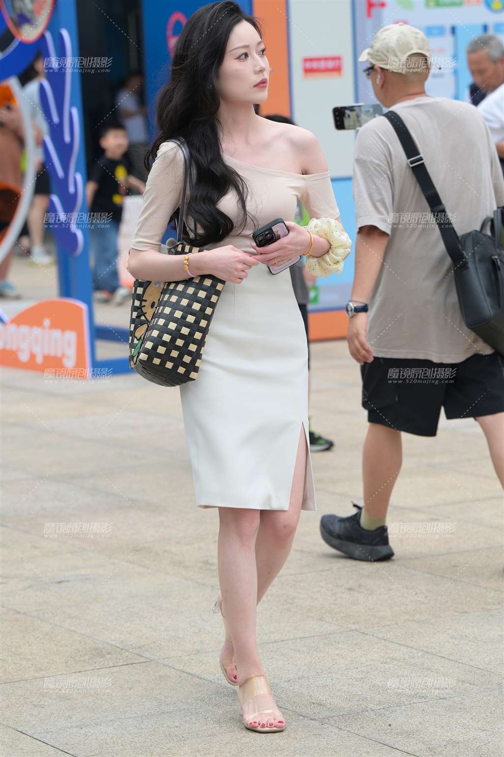 图片[3]-搭讪气质美妇-街拍流行馆