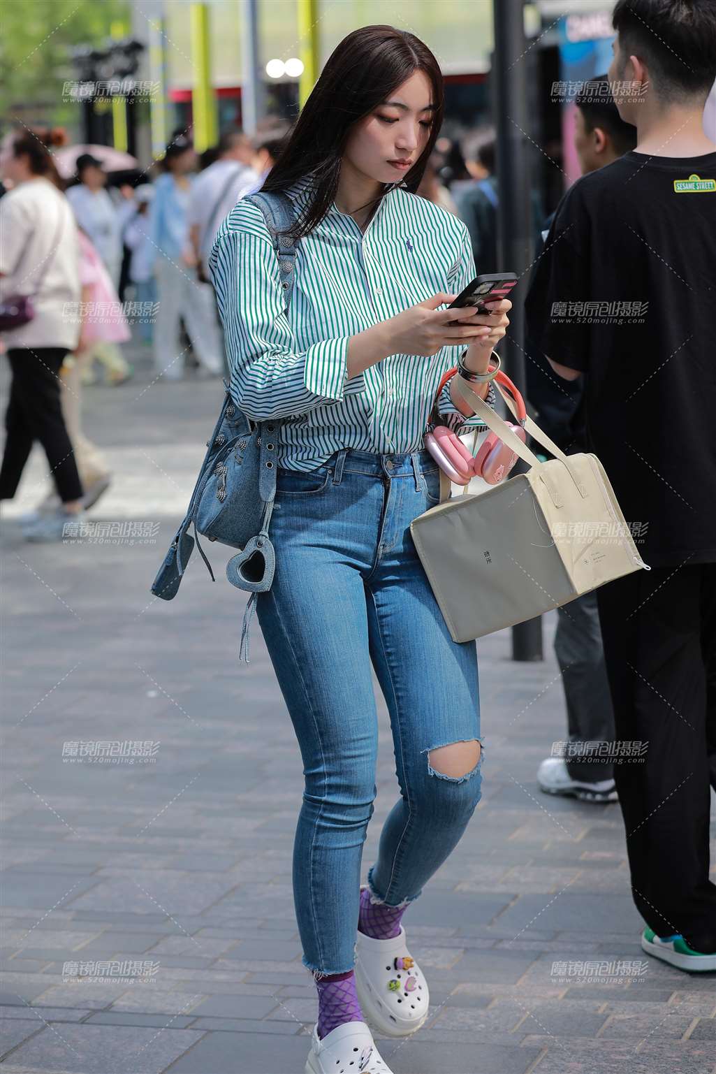 图片[5]-蓝色牛仔裤美女-街拍流行馆