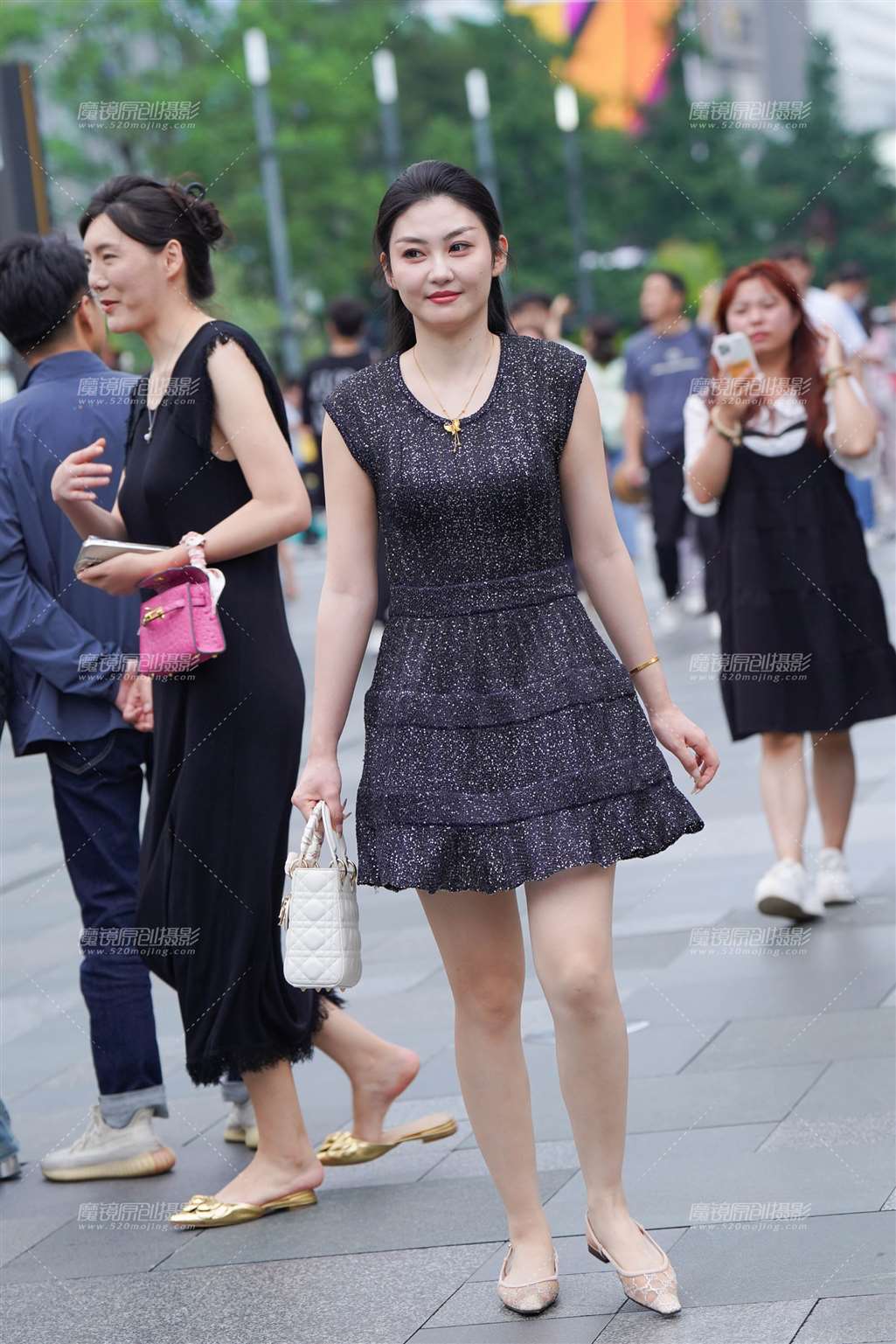 图片[4]-气质女人味-街拍流行馆