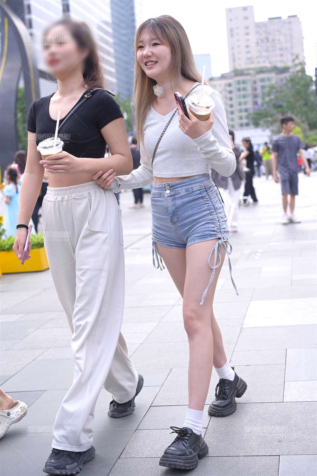 图片[5]-热裤女孩-街拍流行馆