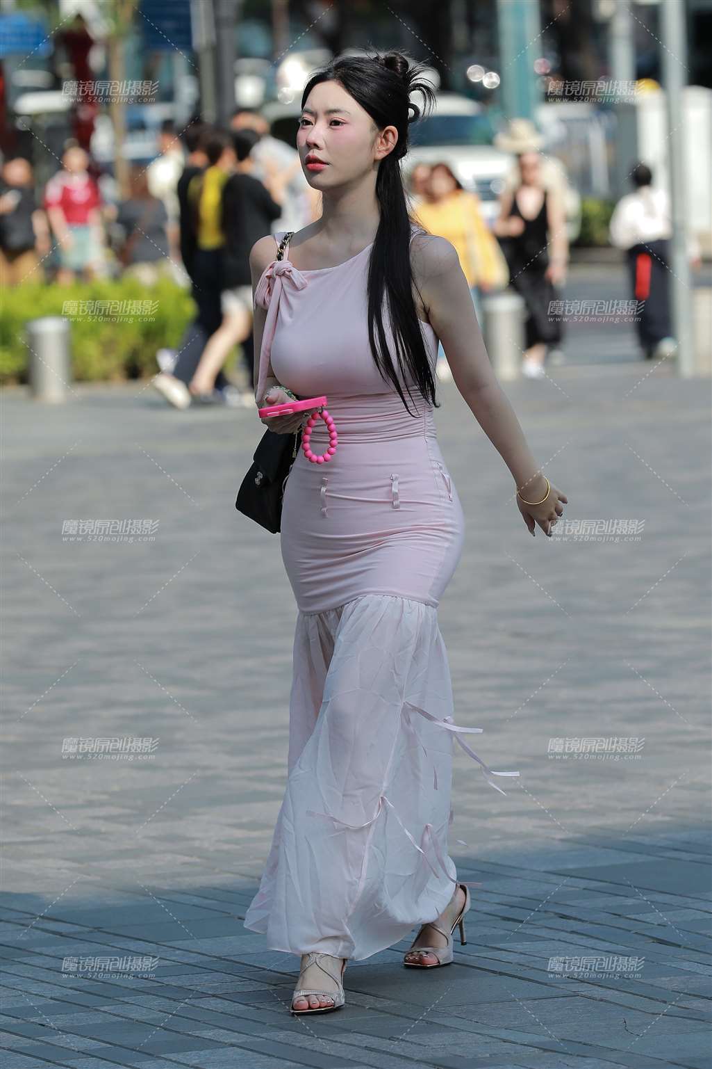 图片[5]-粉色性感包臀裙美女-街拍流行馆
