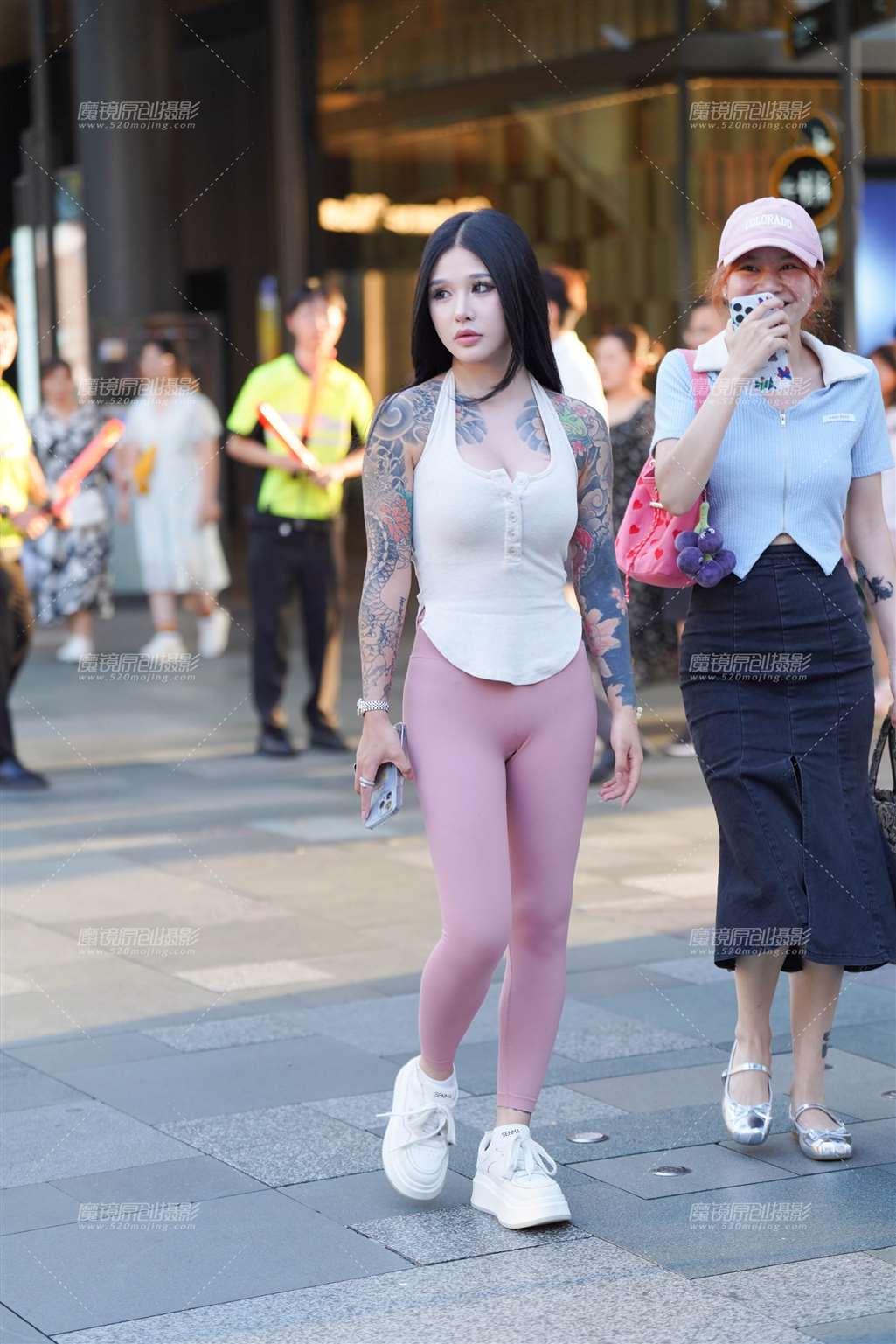 图片[4]-瑜伽裤小妹-街拍流行馆