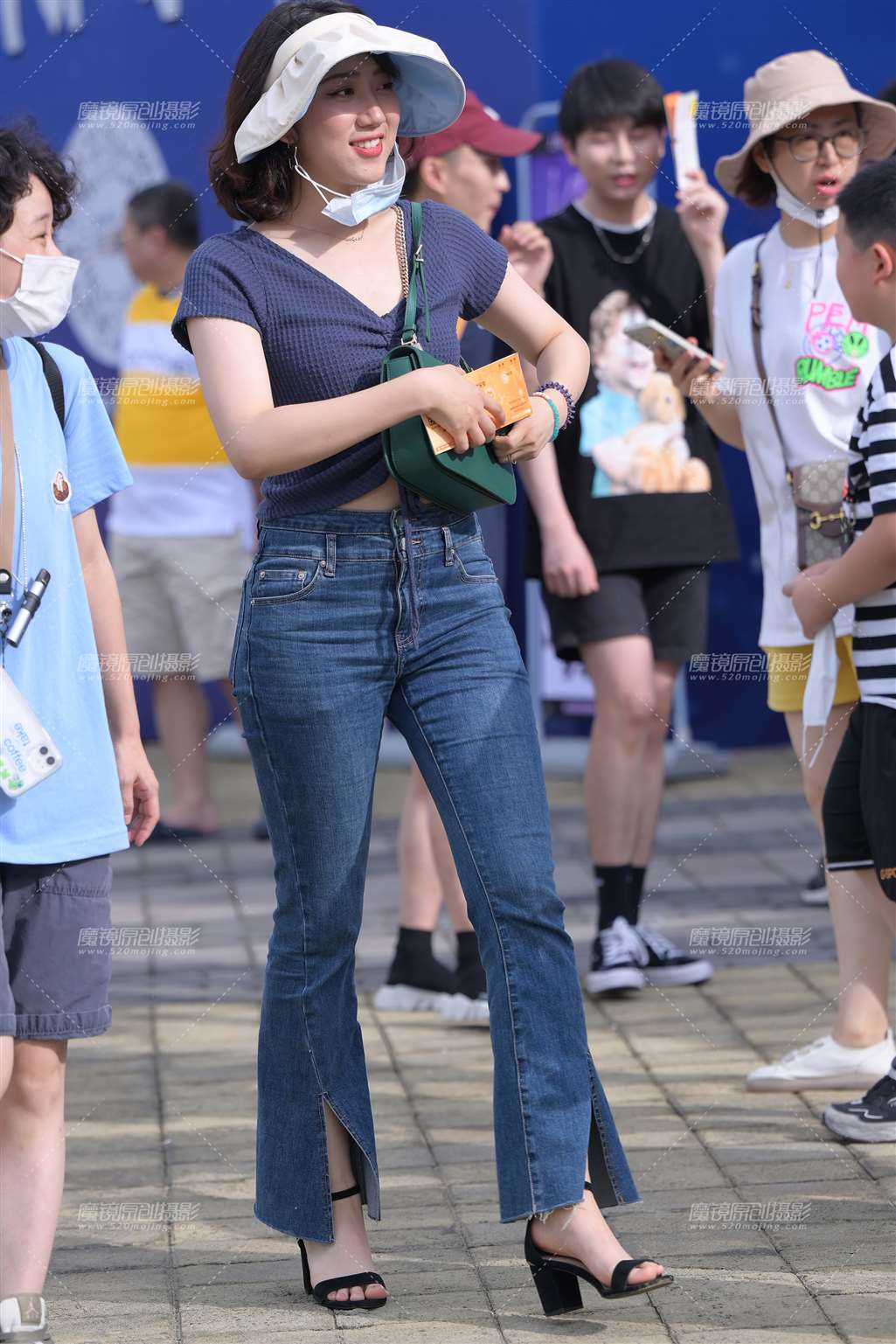 图片[1]-紧牛美女-街拍流行馆