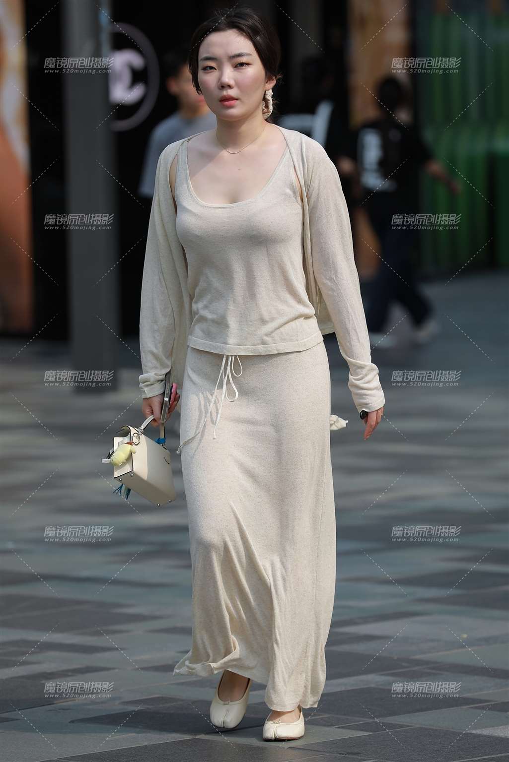 图片[4]-长裙美女-街拍流行馆