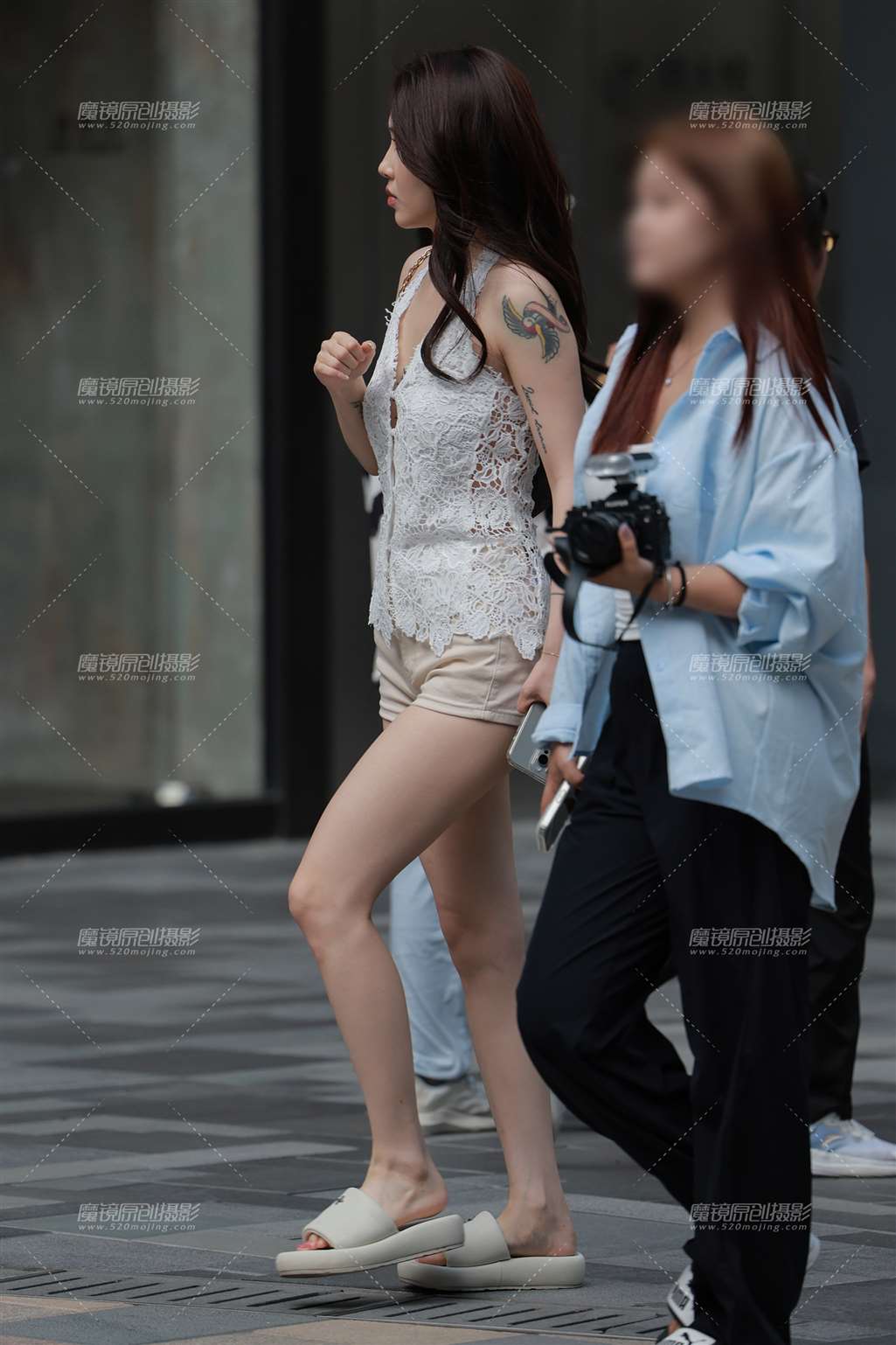 图片[4]-性感超短热裤美女-街拍流行馆