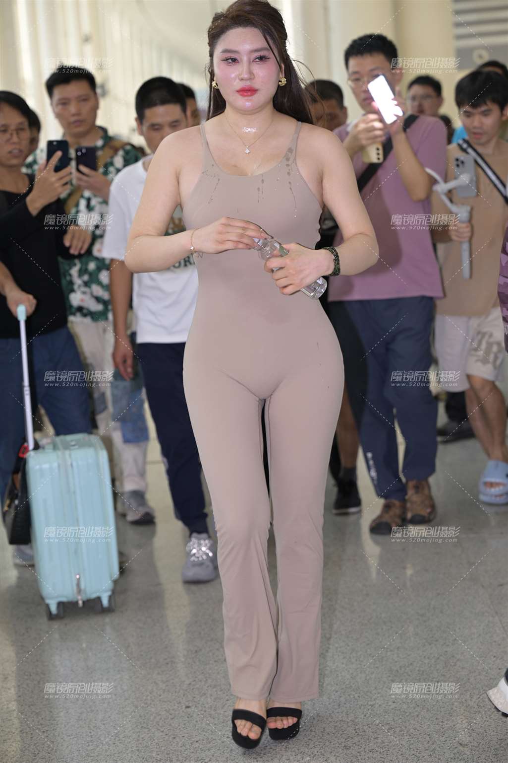 图片[5]-丰腴美女-街拍流行馆