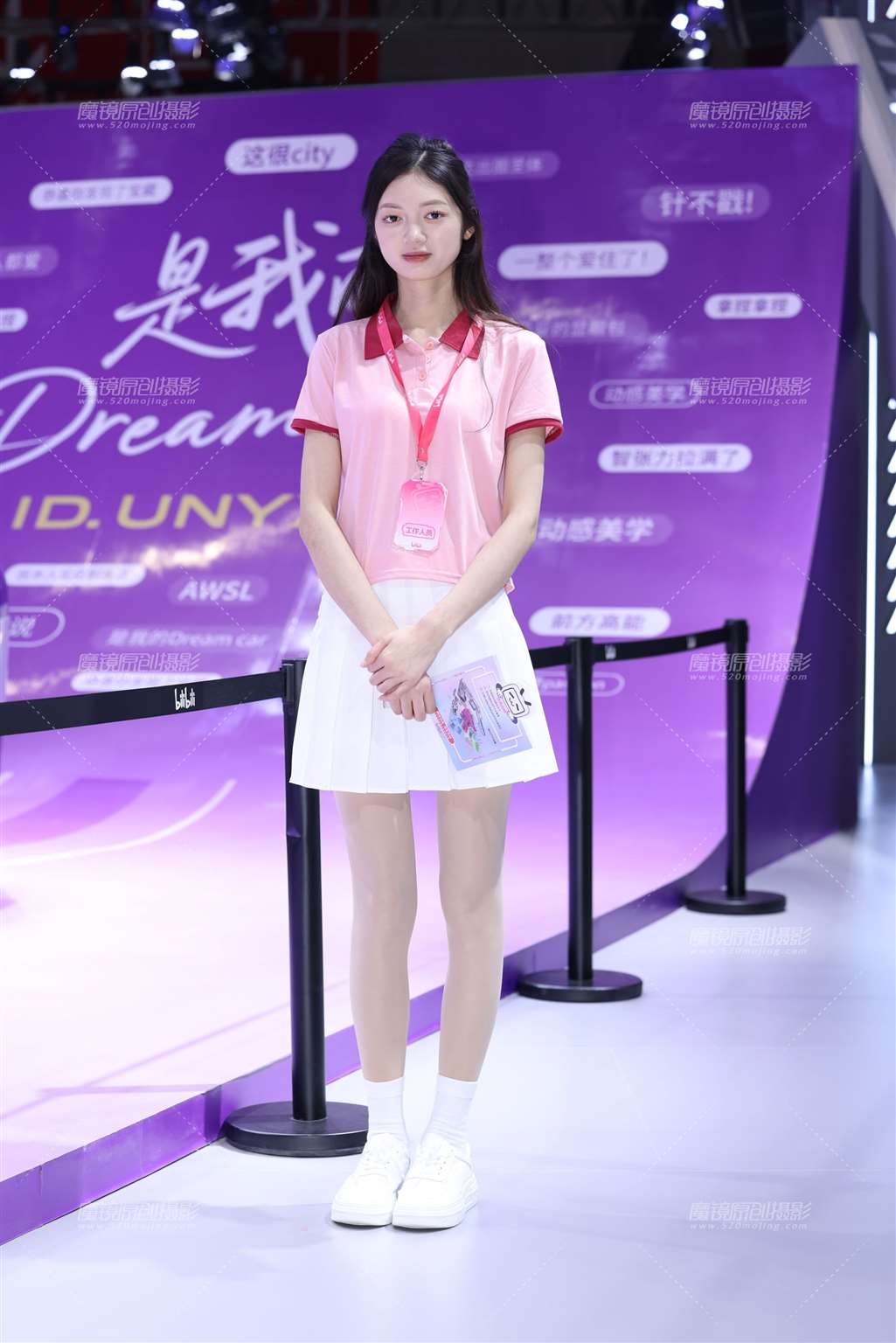图片[1]-20250429清纯的粉衣短裙肉丝礼仪妹妹-街拍流行馆