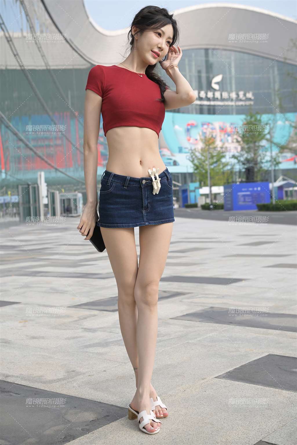 图片[4]-热裤超长美腿-街拍流行馆