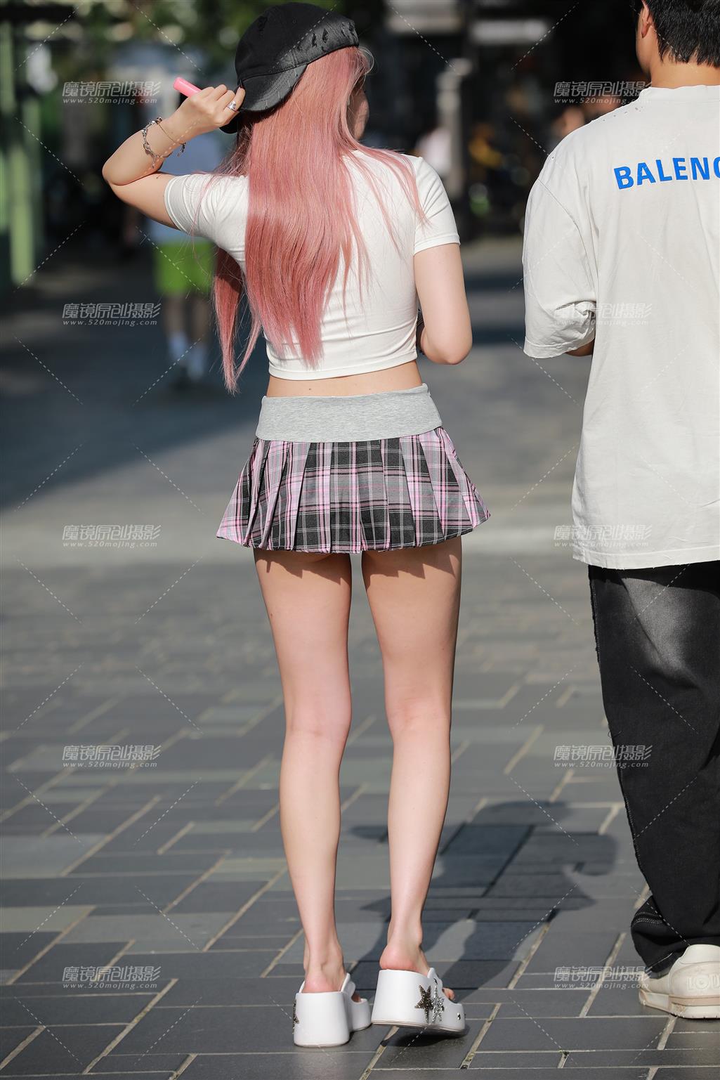 图片[2]-超短裙女友-街拍流行馆