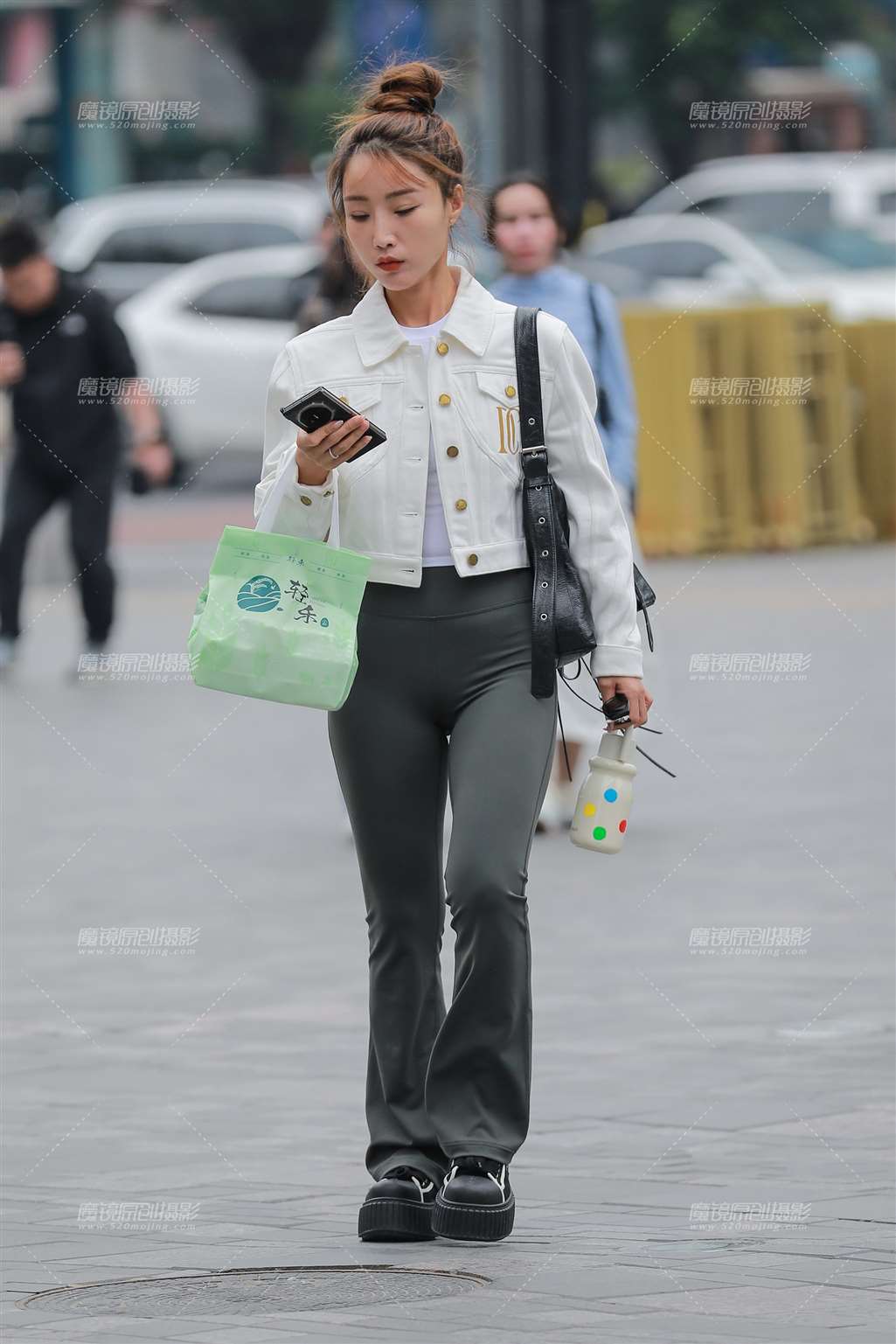 图片[3]-紧身瑜伽裤美女-流行馆