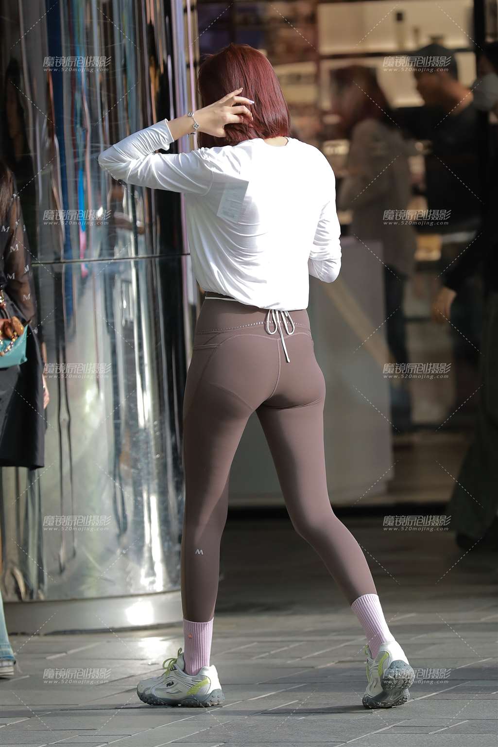图片[5]-紧身瑜伽裤美女-流行馆