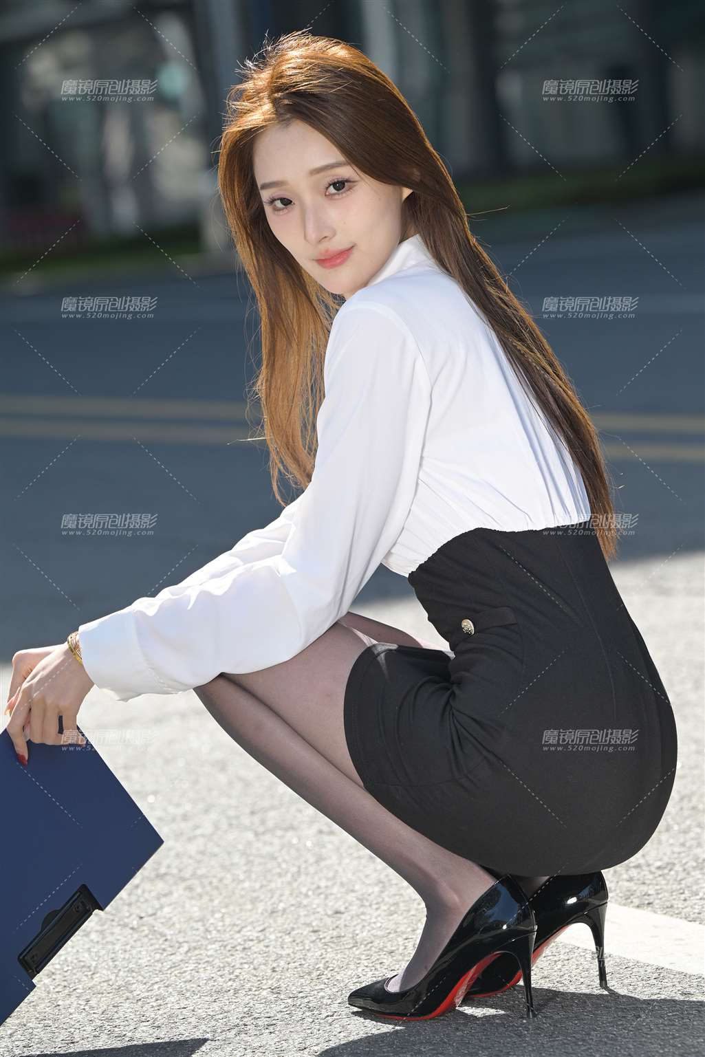 图片[5]-黑丝女秘 24P-流行馆
