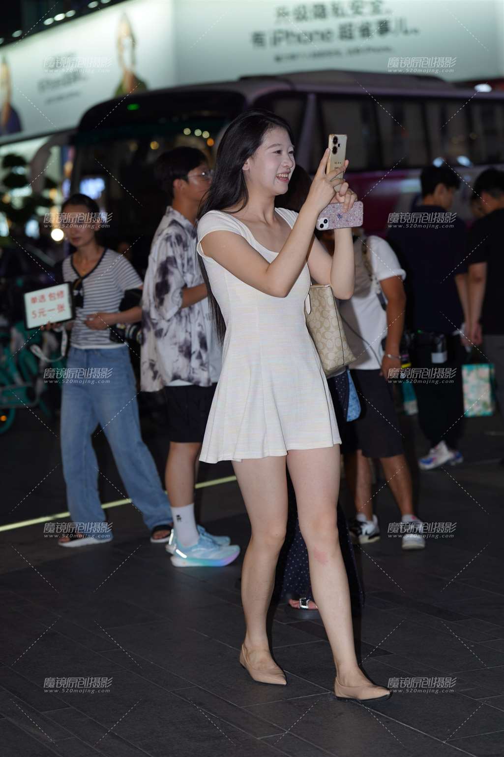 白裙美眉 13P-流行馆