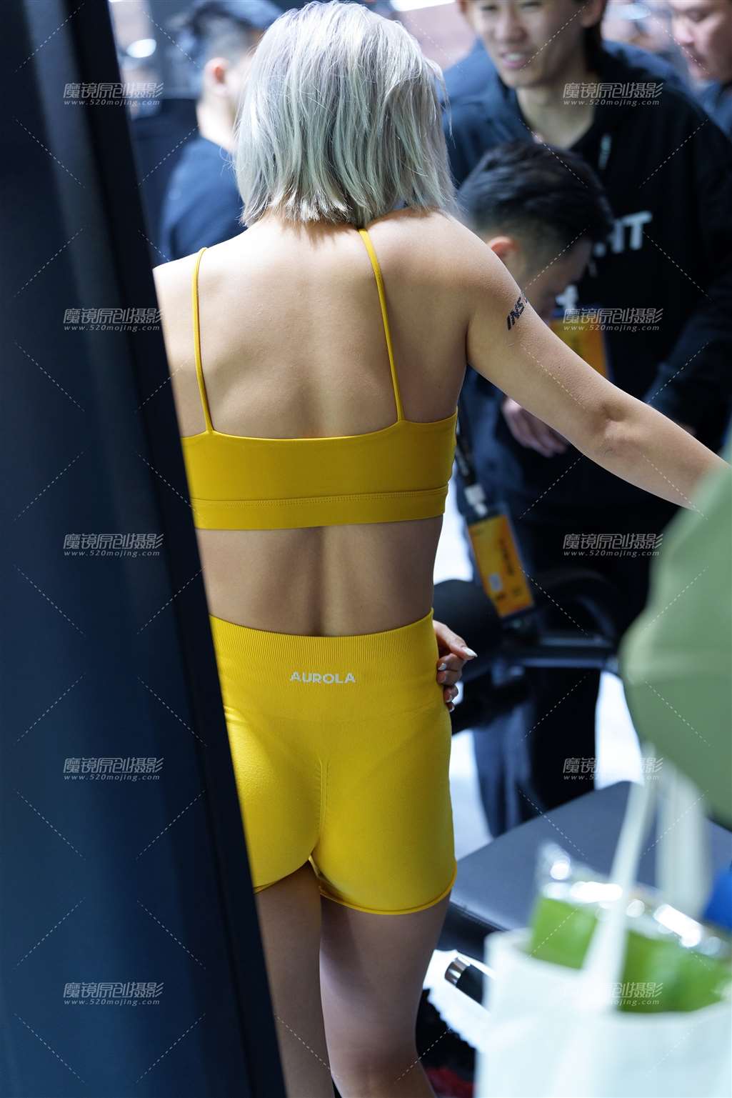 图片[5]-黄色紧身短裤 – 短发纹身 24P-流行馆