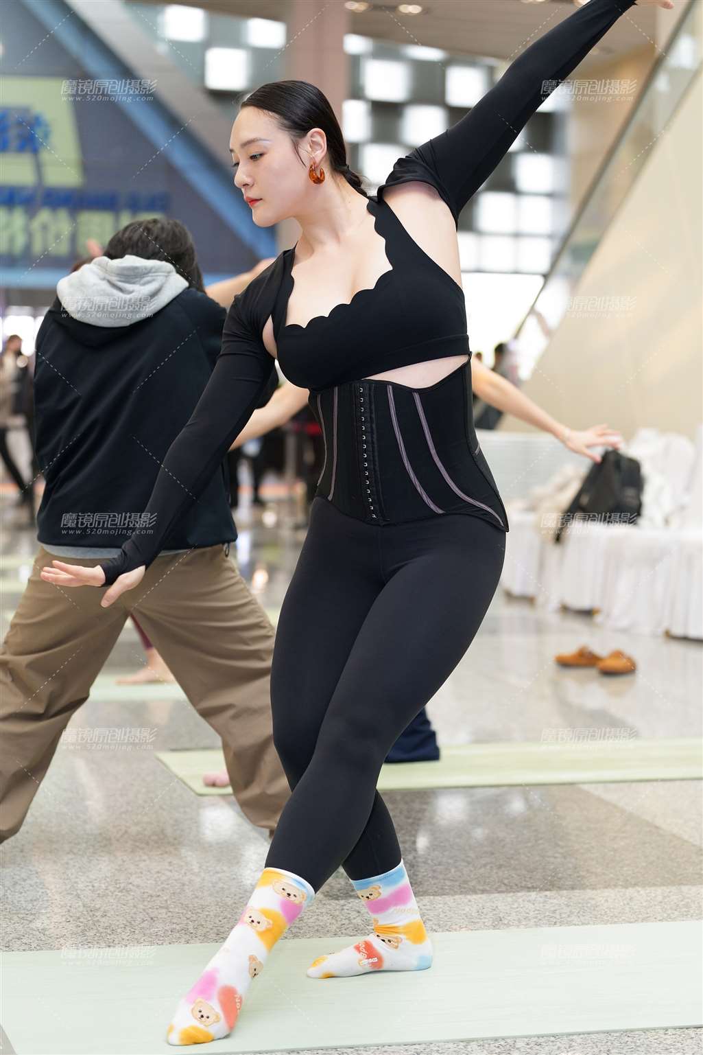 盘发舞者 23P-流行馆