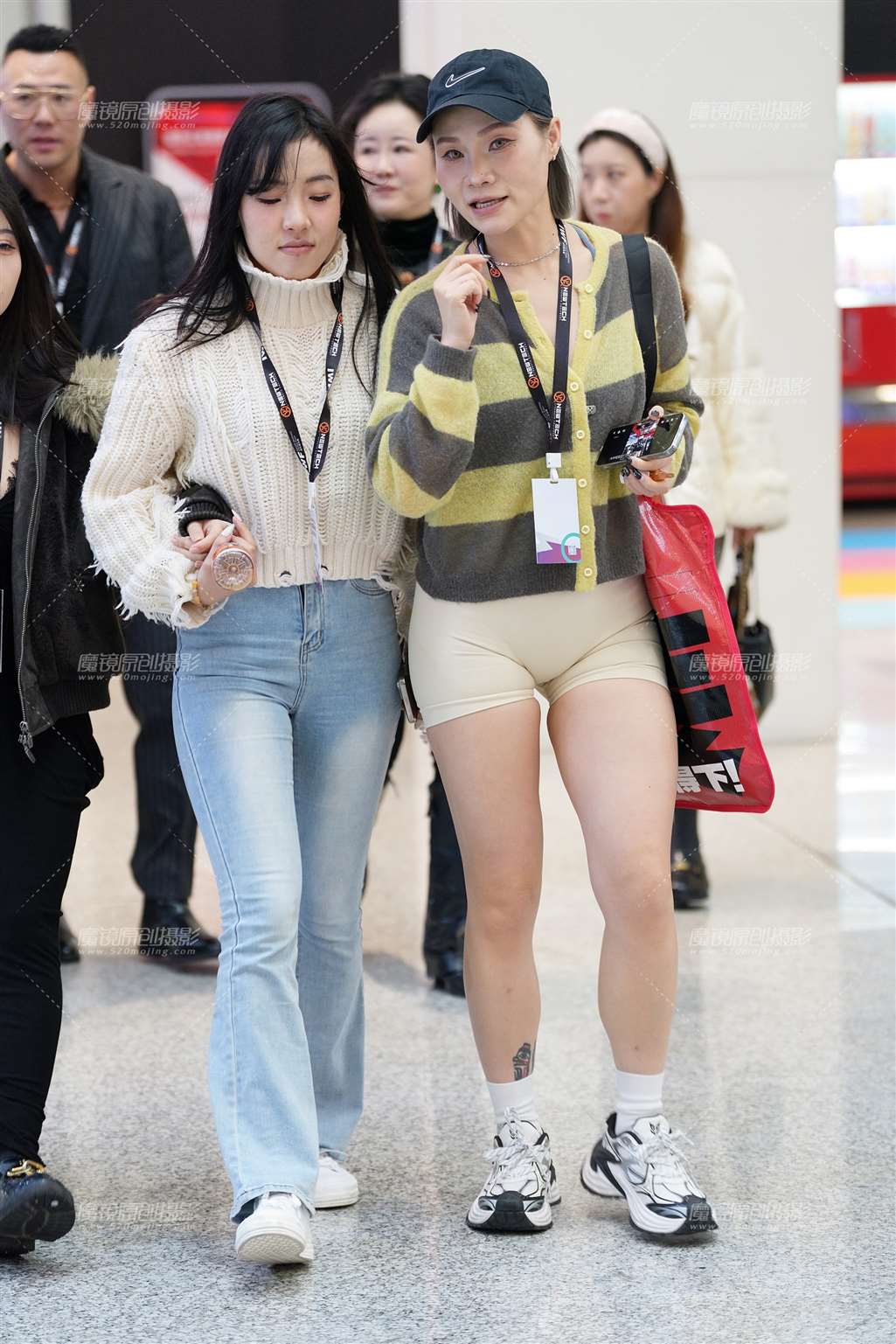 嫩黄紧身短裤 16P-流行馆