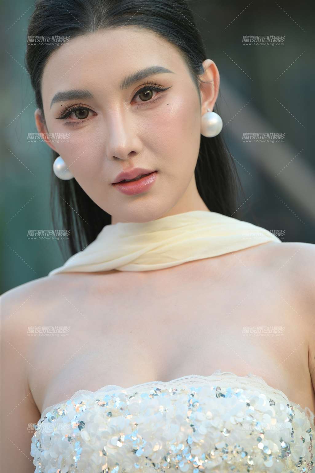 图片[2]-优雅白裙小露娜 21P-流行馆