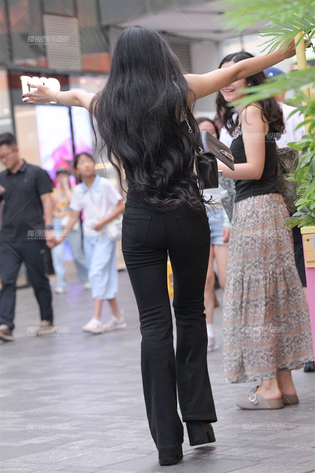 图片[2]-黑色紧身裤美女 14P-流行馆